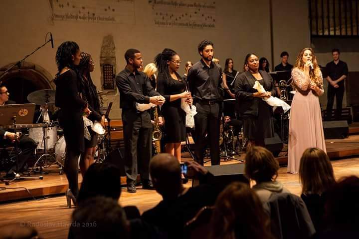 Rozhovor s českou ,,gospelkou” Leonou Gyöngyösi